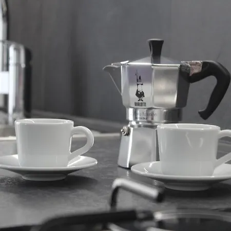 Abelia 4 Pietra Ligure