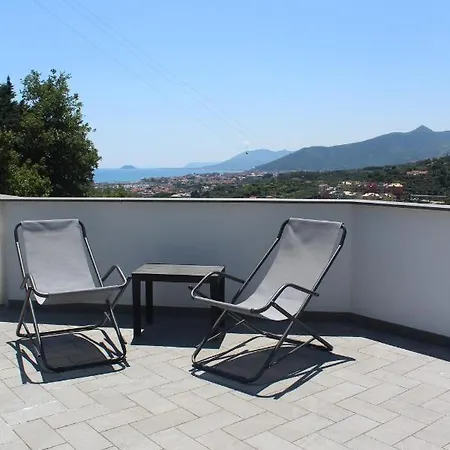 Διαμέρισμα Abelia 4 *