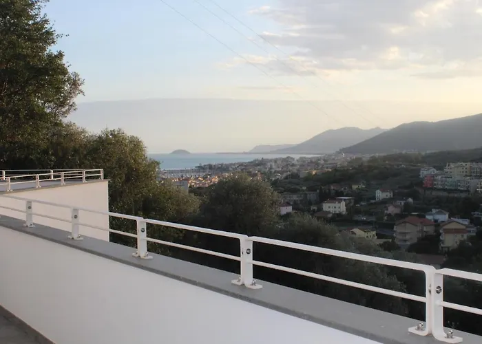 Abelia 4 * Pietra Ligure