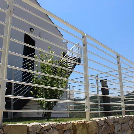 Apartment Abelia 4 *